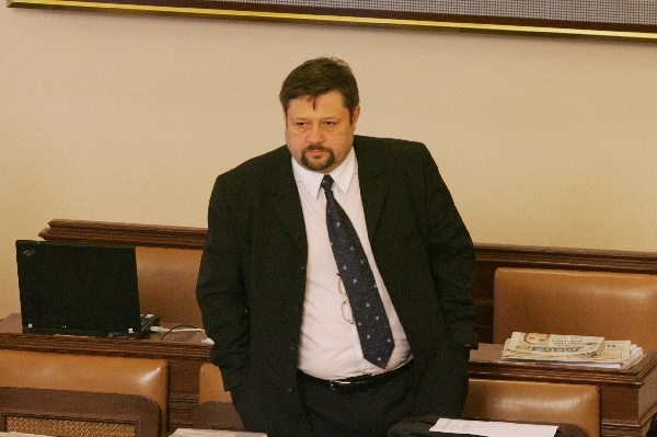 Poslanec Petr Wolf patří mezi &quot;přeběhlíky&quot;.