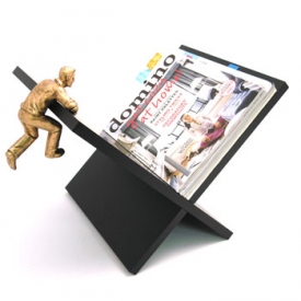 Vtipné stojánky na noviny i časopisy lze nalézt na www.wrapables.com. Vtipné stojánky na noviny i časopisy lze nalézt na www.wrapables.com.