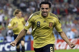&Scaron;panělsk&yacute; z&aacute;ložn&iacute;k Xavi byl vyhl&aacute;&scaron;en nejlep&scaron;&iacute;m fotbalistou Eura.