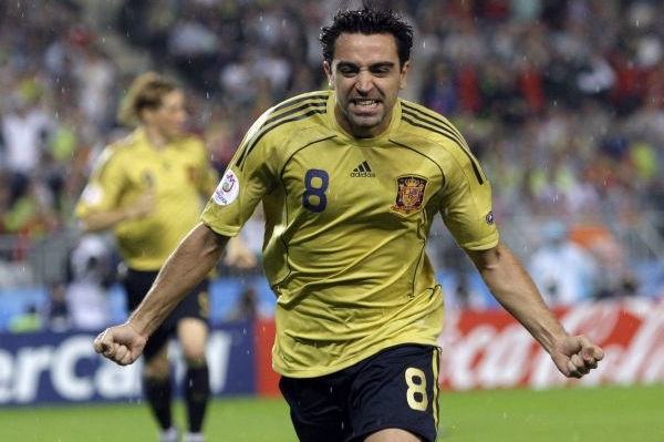 Španělský záložník Xavi Hernandez.