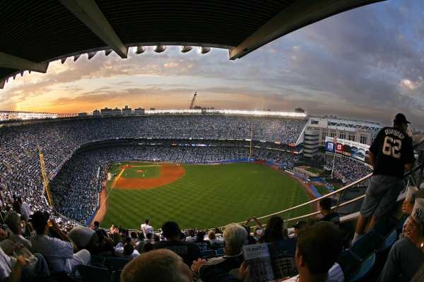 Yankees Stadium v New Yorku se rozloučil po 85 letech s baseballem.