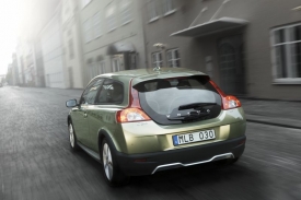 Nejmenší Volvo C30 dostalo v zájmu životního prostředí pěkný nový zadní nárazník a spoiler.