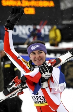 &Scaron;tastn&aacute; lyžařka &Scaron;&aacute;rka Z&aacute;hrobsk&aacute;.