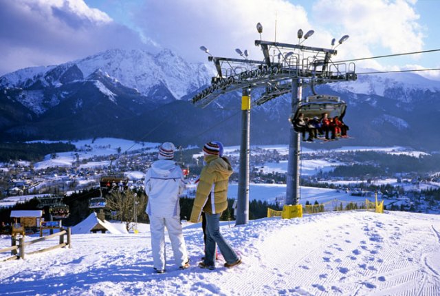 Polská střediska chtějí konkurovat českým a slovenským skiareálům. Polská střediska chtějí konkurovat českým a slovenským skiareálům.