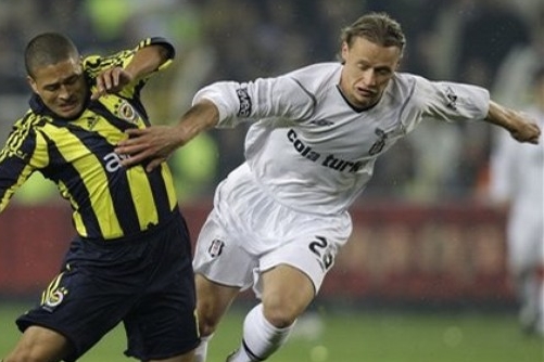 Tomáš Zápotočný (vpravo) v dresu Besiktase Istanbul. Tomáš Zápotočný (vpravo) v dresu Besiktase Istanbul.