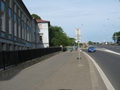 Místo atentátu - zatáčka v Libni - vypadá dnes jinak
