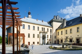 Novorenesanční zámek Zbiroh.