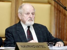 Navrhovatel Zdeněk Jičínský.