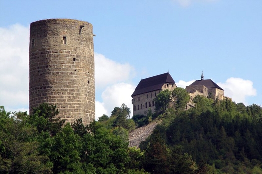 Hrady Žebrák a Točník Hrady Žebrák a Točník