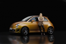 Při zapnut&eacute;m městsk&eacute;m režimu by si s Rinspeedem upraven&yacute;m Fiatem 500 Abarth měly snadno poradit i m&eacute;ně zdatn&eacute; řidičky.