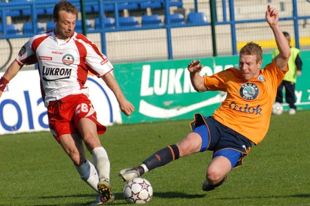 Zlínští (v bíločerveném) překvapivě vyřadili Mladou Boleslav