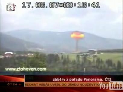 Fiktivní výbuch ve vysílání České televize.