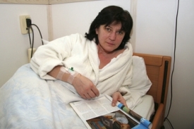 Poslankyně Olga Zubov&aacute; v nemocnici.