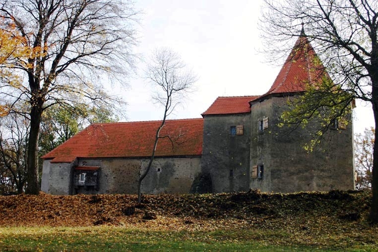 Oživlý hrádek Cuknštejn.
