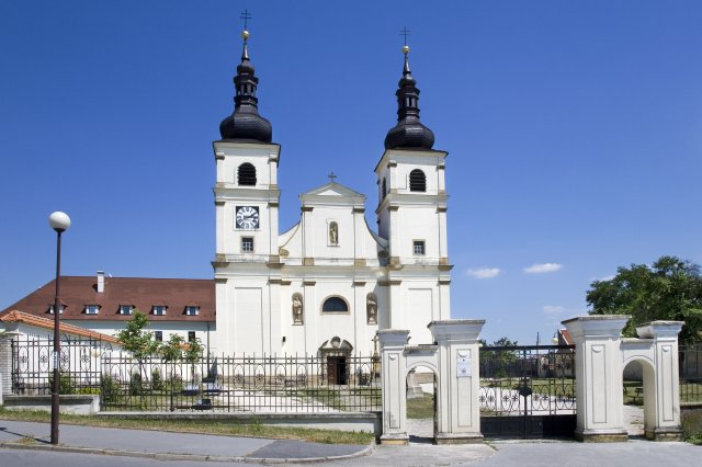 Do kostelů na Zlínsku se turisté dostanou i mimo bohoslužby. Do kostelů na Zlínsku se turisté dostanou i mimo bohoslužby.